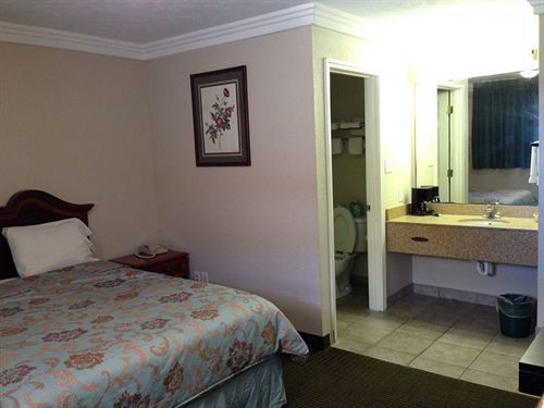 Deluxe Inn Motel Λέικ Τσαρλς Εξωτερικό φωτογραφία