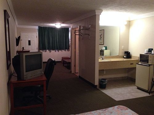 Deluxe Inn Motel Λέικ Τσαρλς Εξωτερικό φωτογραφία